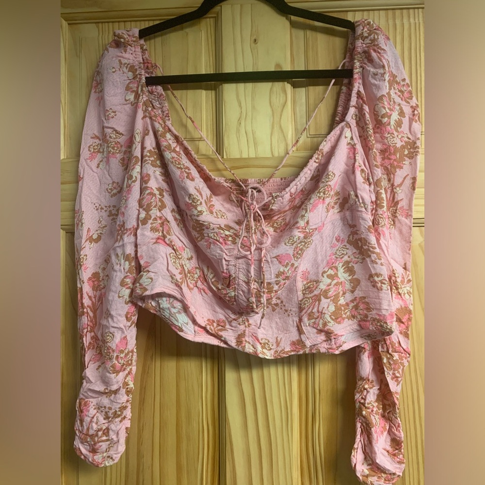 Free People Hilary Printed Top in Pink Combo - Picture 6 of 7